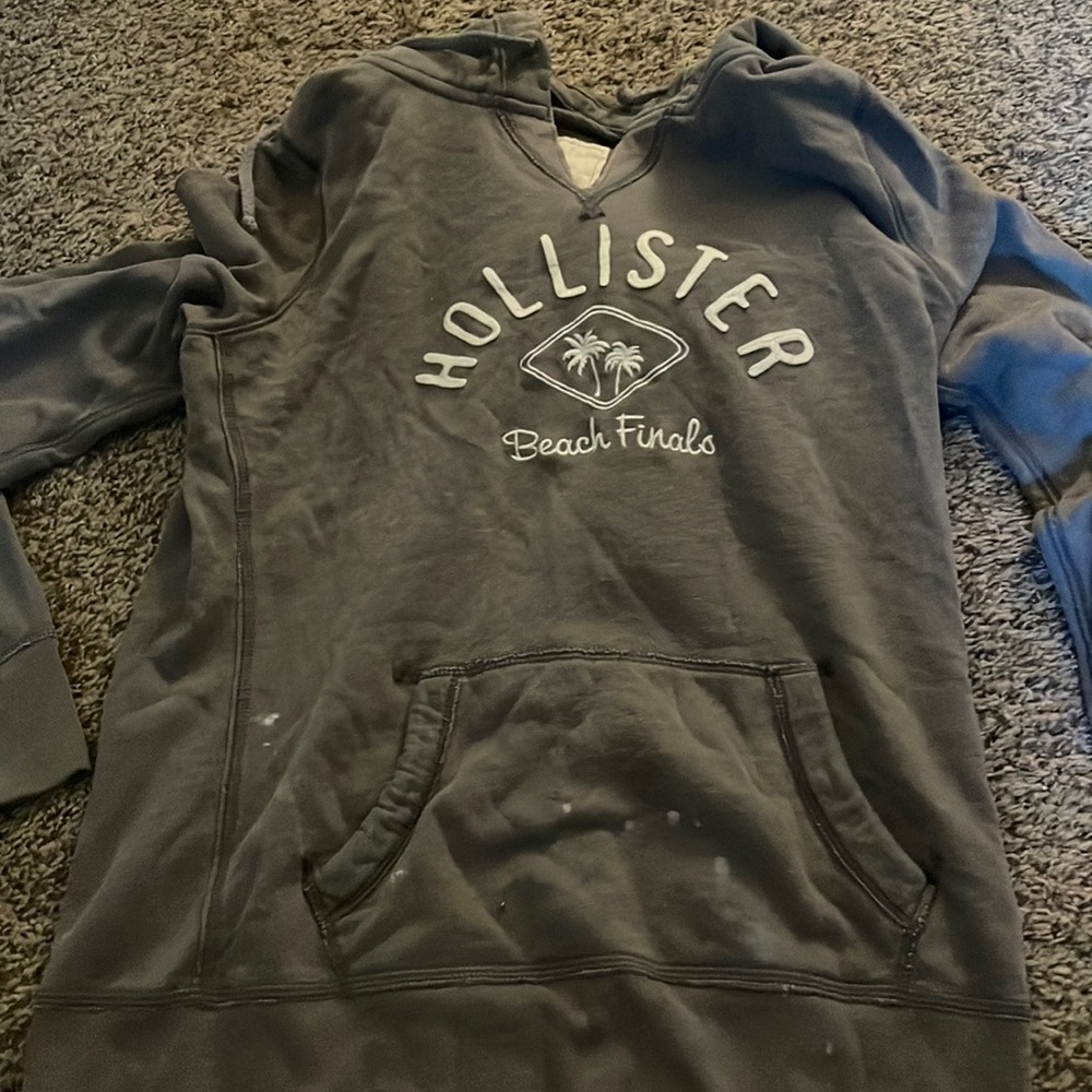 sweatshirt